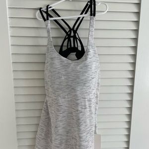 Lululemon Moment to Movement Tank size 8